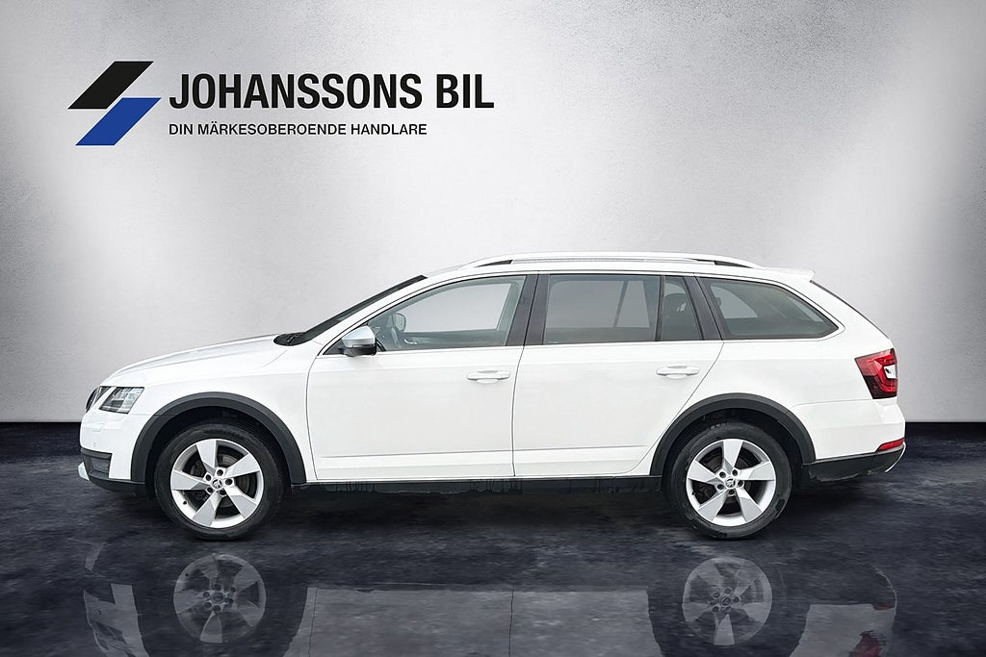 Skoda Octavia 2019, bild 2/10