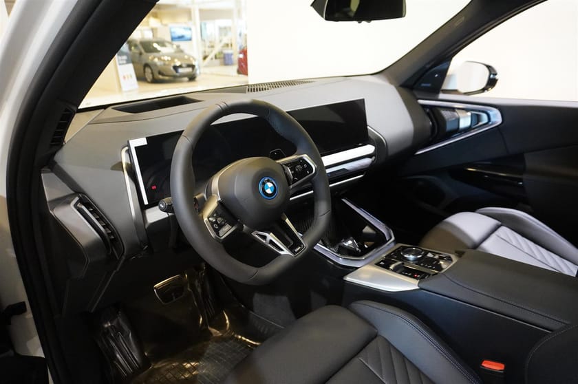Bild 2 av BMW X3 30e xDrive M Sport Pro Business Ed Drag DA Pro H K