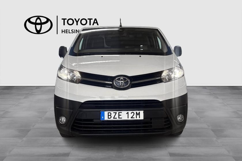 Bild 2 av Toyota Proace Medium 2,0 Adblue 180 HK S&S Automat Comfort
