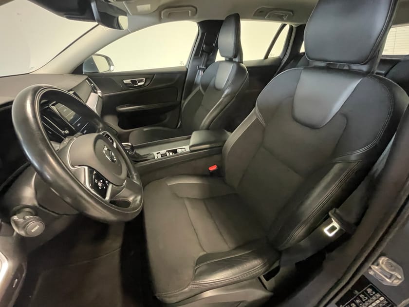 Bild 5 av Volvo V60 D4 Momentum Advanced SE II Drag Nav Backkamera