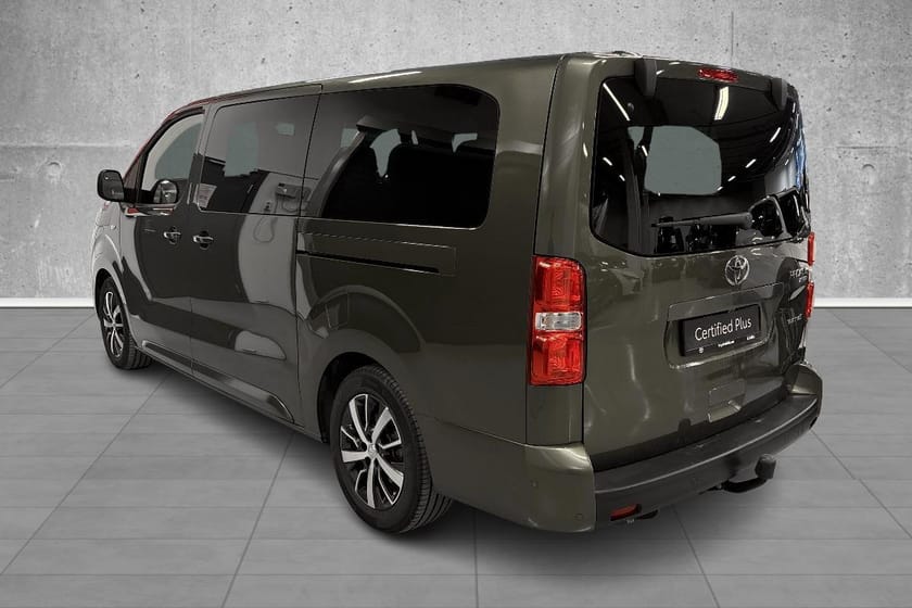 Bilde 3 av Toyota Proace Verso Electric Long 75 Family 8 seter - krok - led.bar