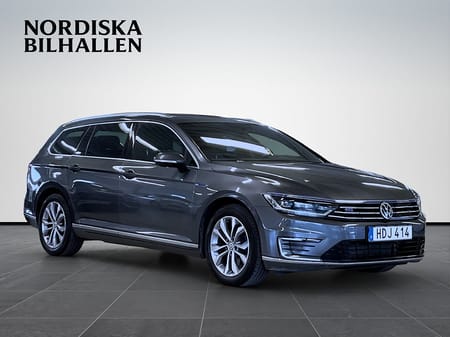 Volkswagen Passat Variant GTE 1.4 TSI ACT Backkamera Dragkrok Skinn