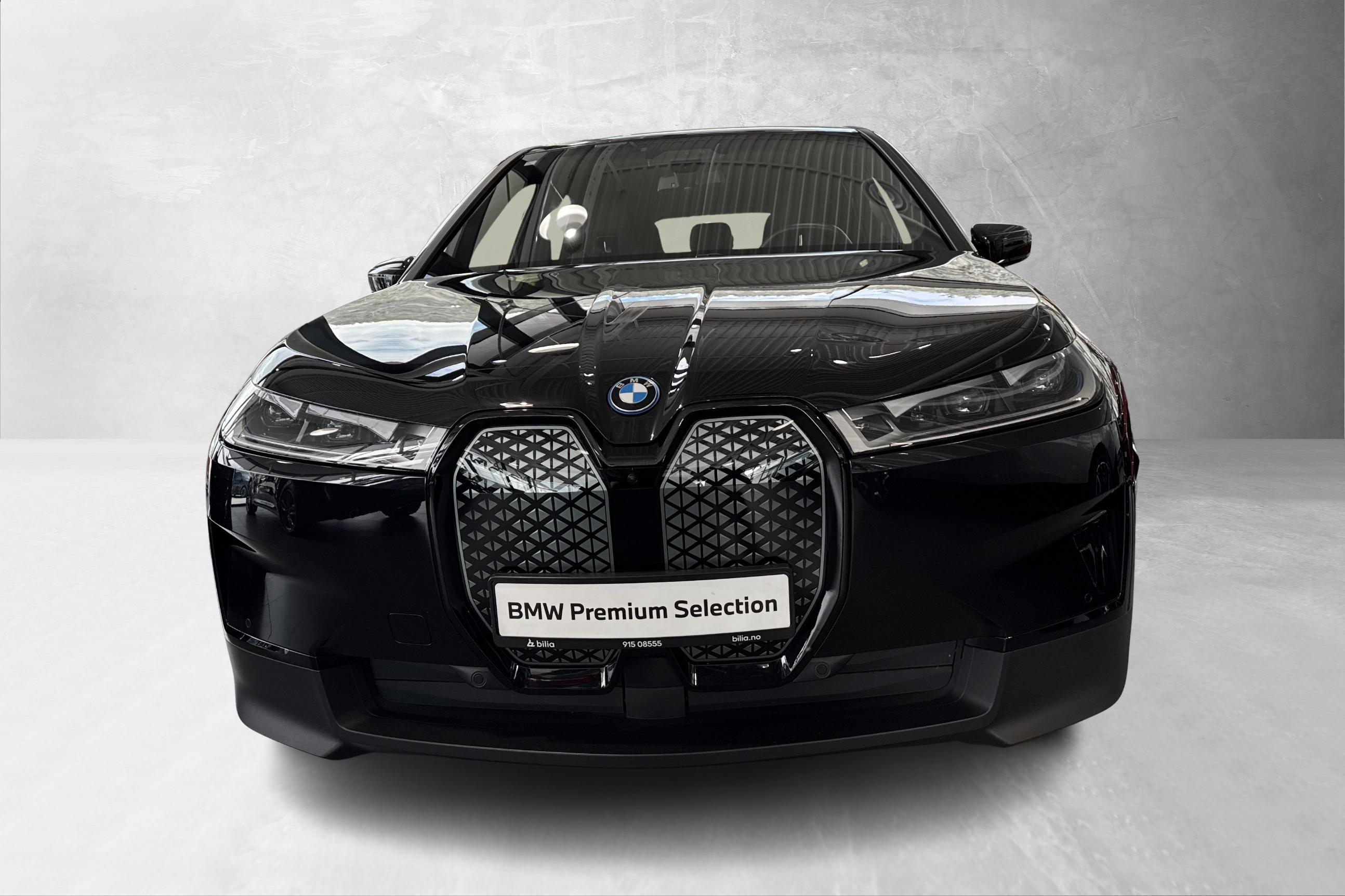 BMW iX xDrive40, 326hk, 2023