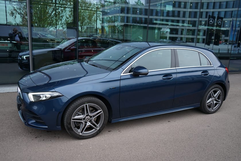 Bilde 3 av Mercedes-Benz A 250 e A250e AMG Plug in hybrid 218 hk.