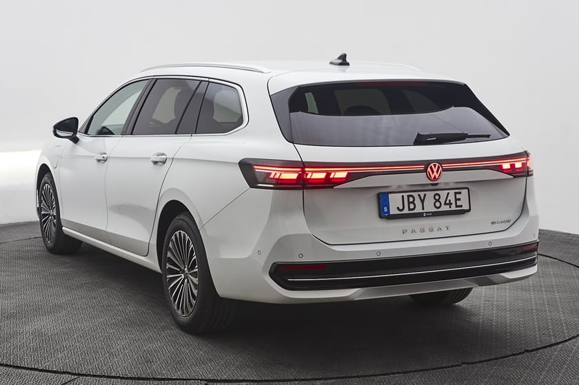 Bild 4 av Volkswagen Passat Variant eHybrid 272 DSG6 elegance