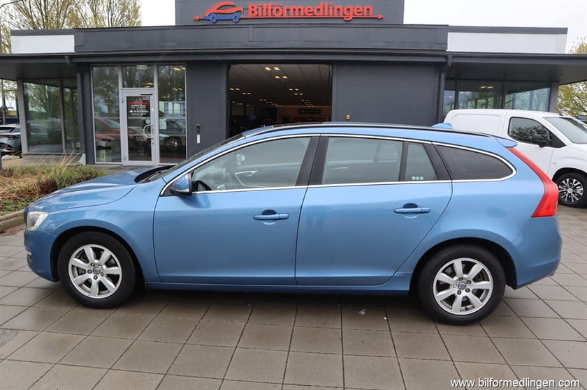 Bild 1 av Volvo V60 D4e 2.0 FWD 181hk Dragkrok Rattvärme