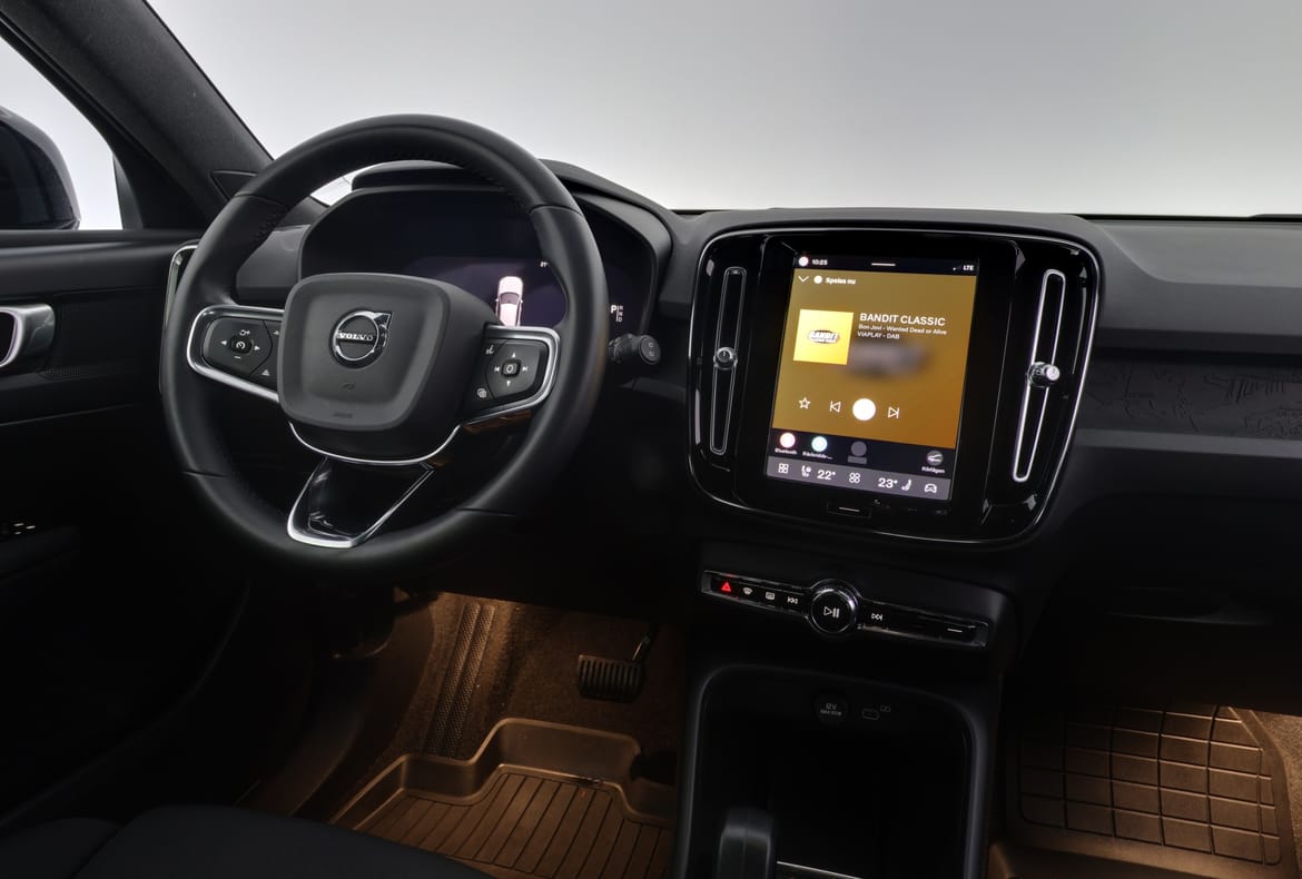 Volvo XC40 2023 - miniatyr 9