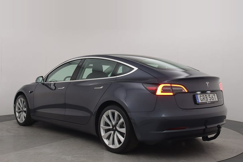 Bild 4 av Tesla Model 3 Long Range AWD Standard Refresh Autopilot Pano Drag