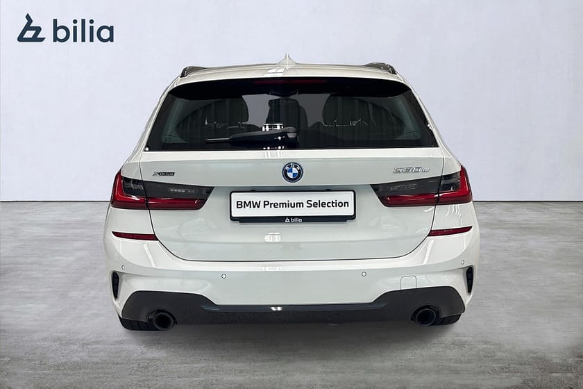 Bild 4 av BMW 330e xDrive Touring M-Sport | Rattv. | Drag | HiFi | 19"