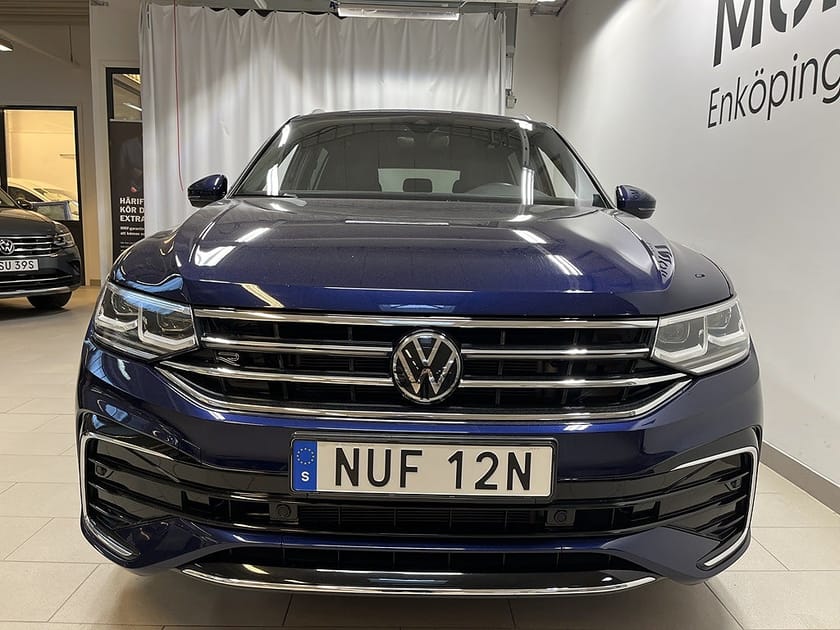 Bild 3 av Volkswagen Tiguan Allspace 7-sätes R-Line 2.0 TDI 4M Drag Kamera Matrix LED