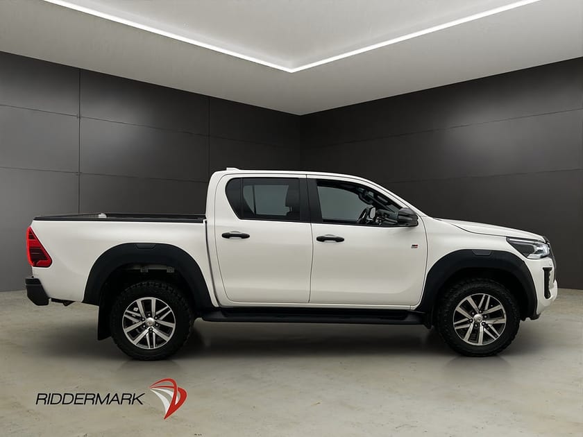 Bild 2 av Toyota Hilux Dubbelhytt GR Sport 2.8 4WD M/K-Värm Drag JBL Diff Moms