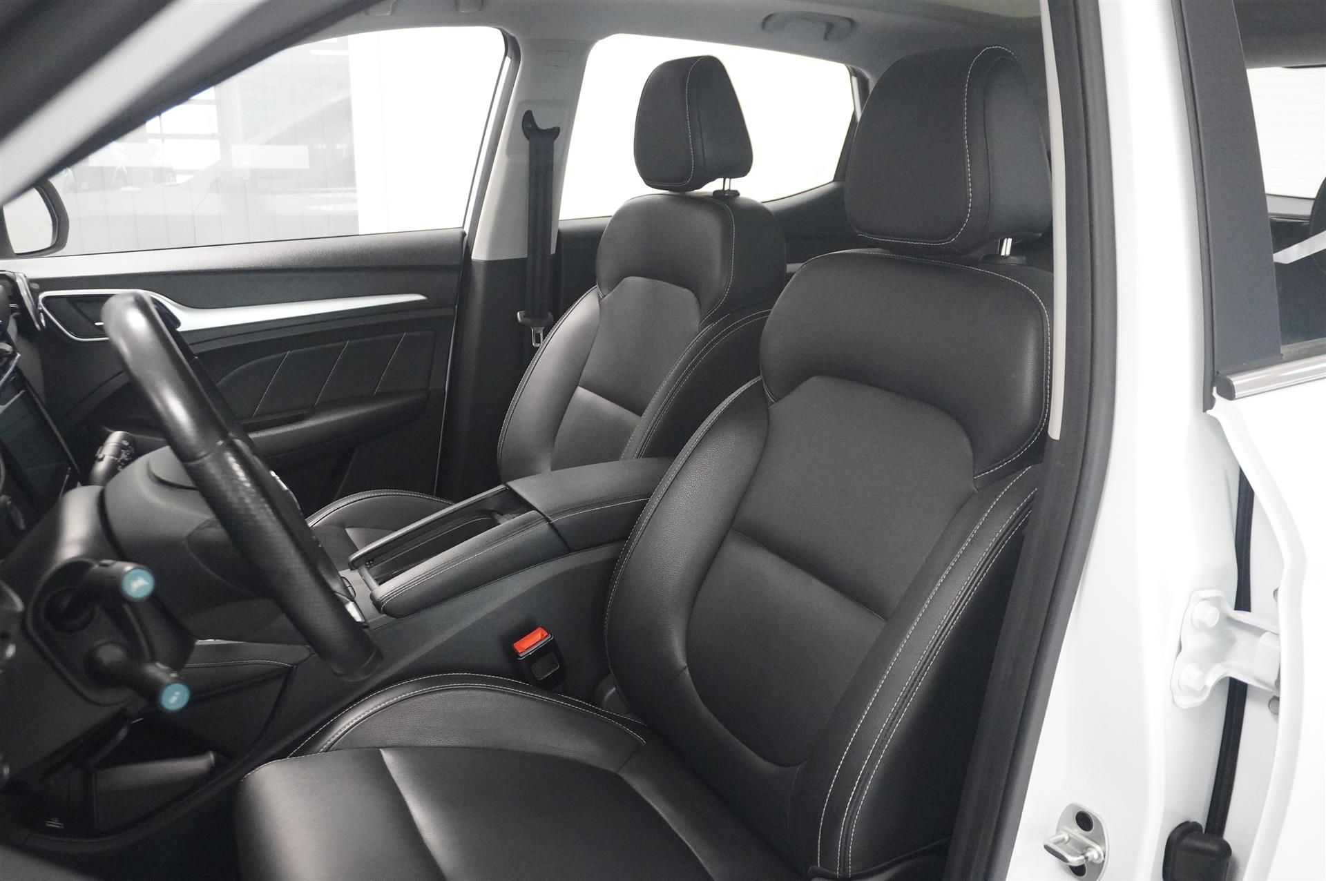 MG ZS Luxury 45kWh Pano Elstol 360 Kam 2021, bild 7/10