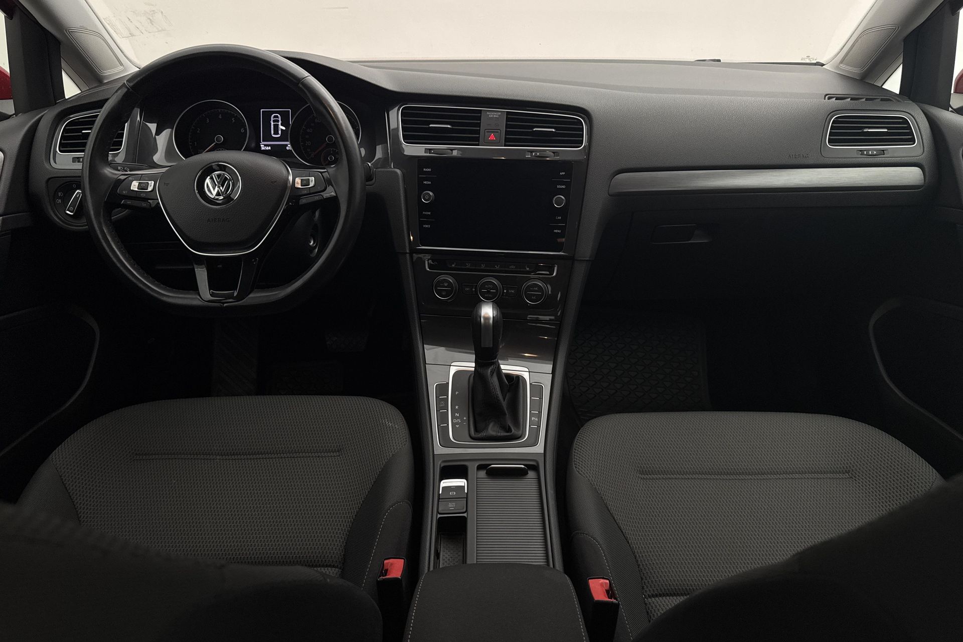 Volkswagen Golf 2020, photo 7/10