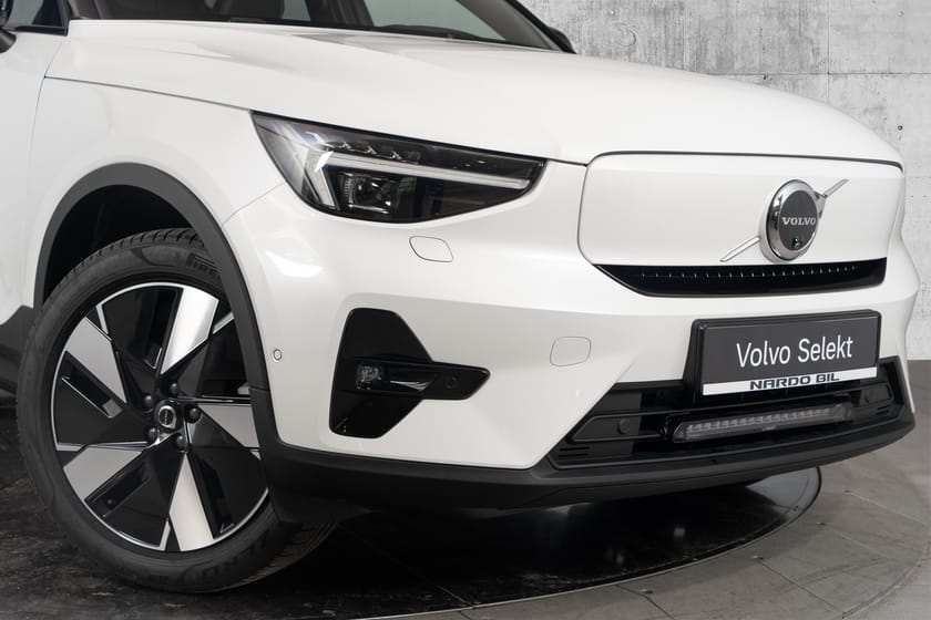 Bilde 2 av Volvo EX40 Twin Motor Performance 442 hk Ultra. Krok/Varmepumpe/360 kam/Pixel lys