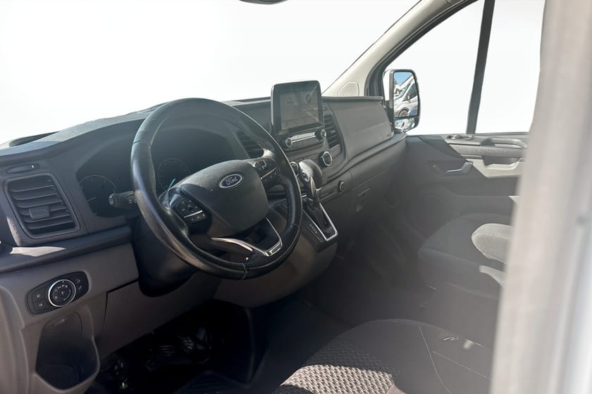 Bild 4 av Ford Transit Custom 340 Crew Van TDCi Selectshift 130hk
