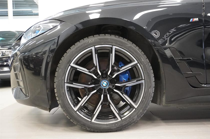 Bild 2 av BMW i4 M50 xDrive Gran Coupé Supercharged  Taklucka Elstolar