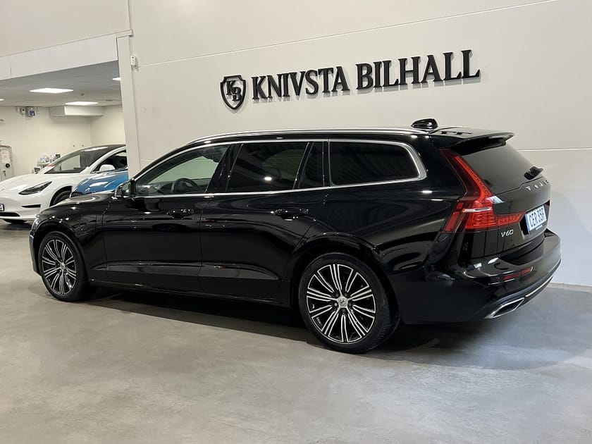 Bild 2 av Volvo V60 Recharge T6 AWD Inscription Exp H/K Värmare Drag 340hk