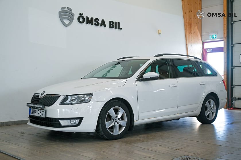 Bild 1 av Škoda Octavia Kombi Skoda 1.6 TDI 4x4 Ambition Drag  Kamrem Bytt