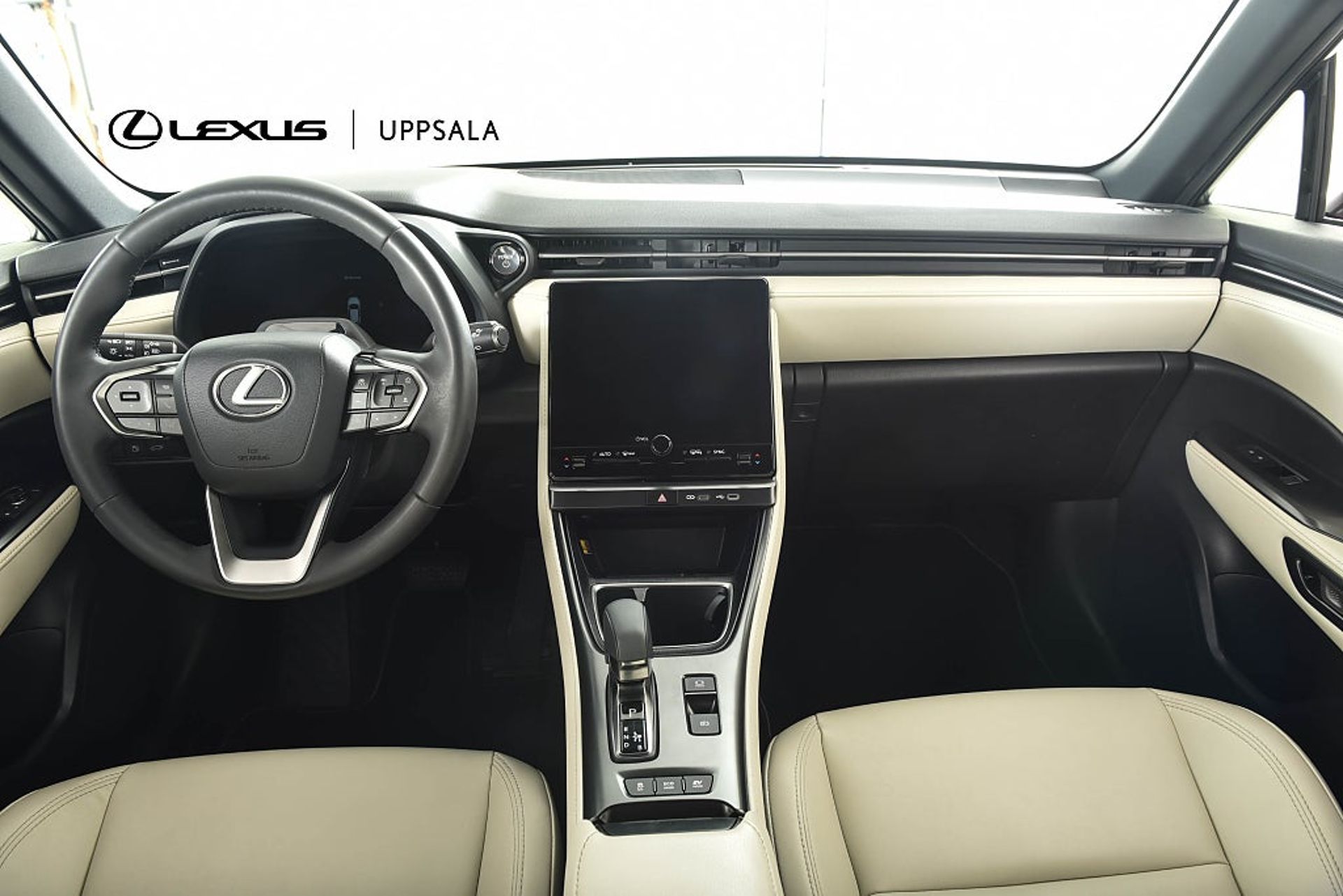 Lexus LBX 2024, bild 7/10