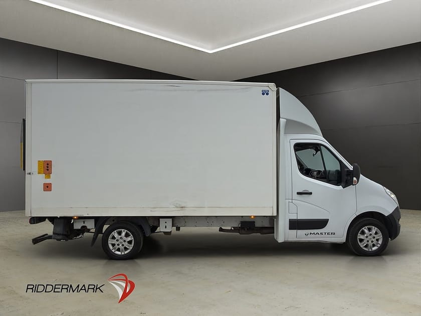 Bild 2 av Renault Master Chassi Cab 2.3 BAKGAVELLYFT Värmare 3-Sits Sidodörr Moms