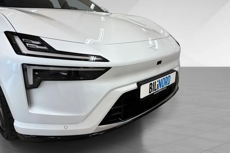 Polestar 4 Long Range Dual motor bilde 8