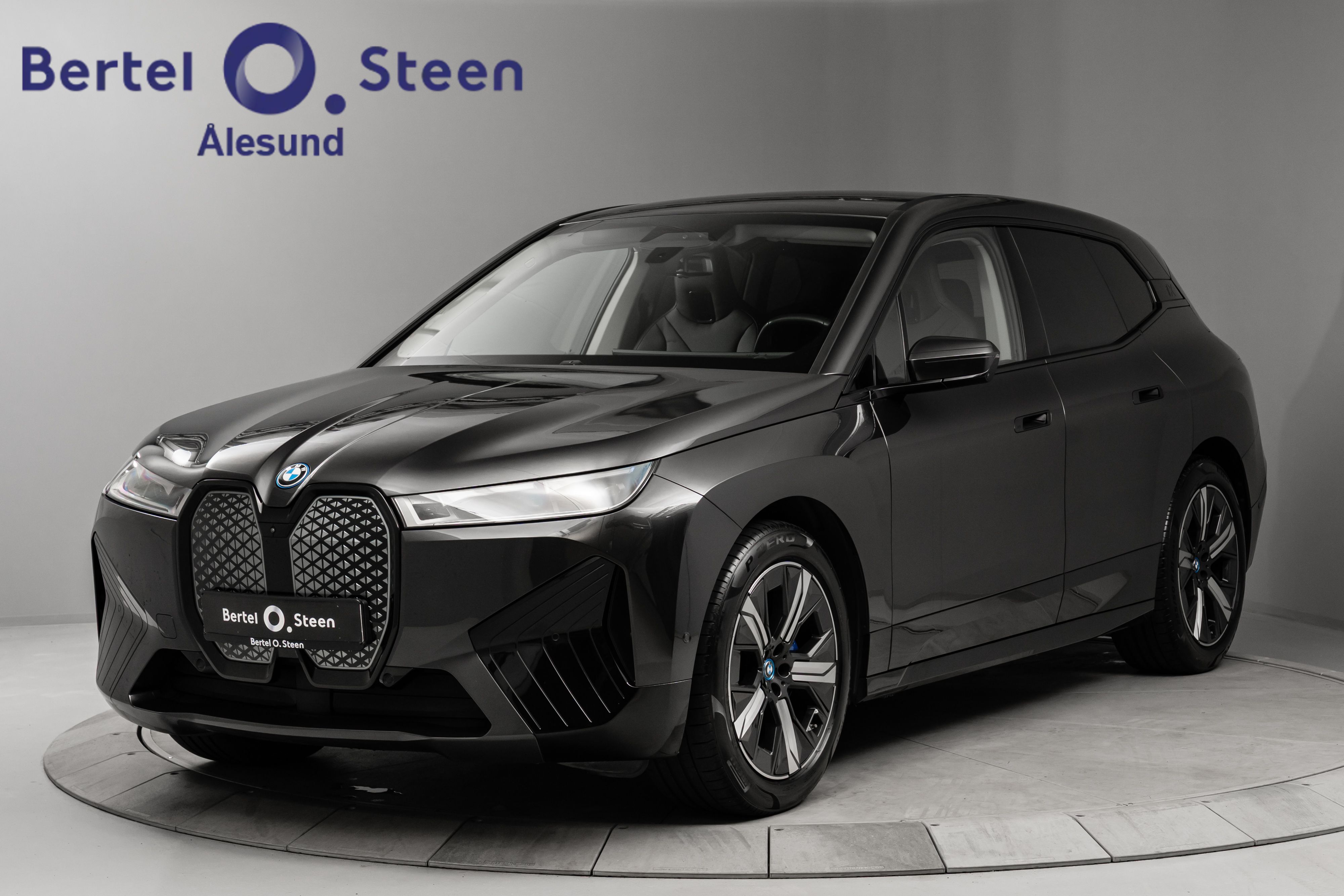 BMW iX xDrive40, 326ps, 2022