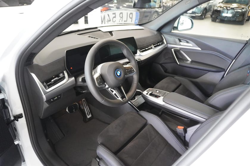 Bild 2 av BMW iX1 xDrive30 M Sport Active Ed Drag DA