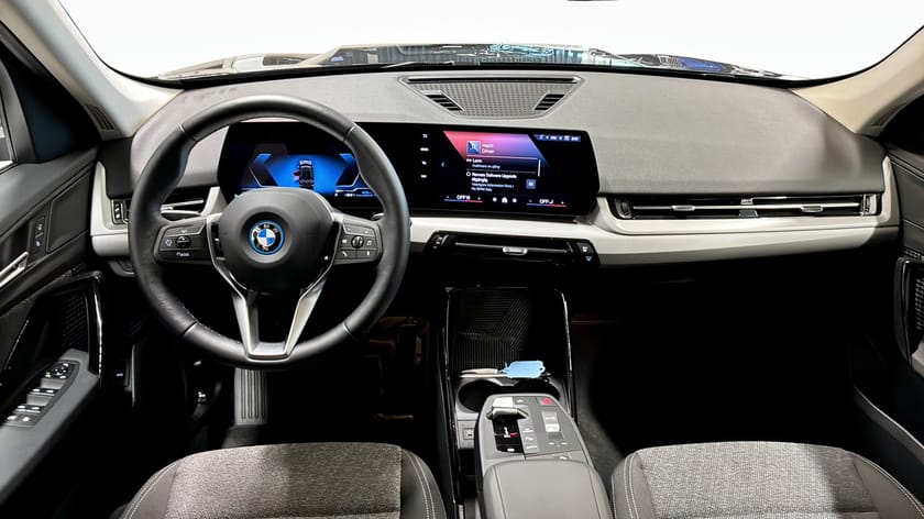 Bild 4 av BMW X1 xDrive25e 25E XDRIVE Kamera Navi