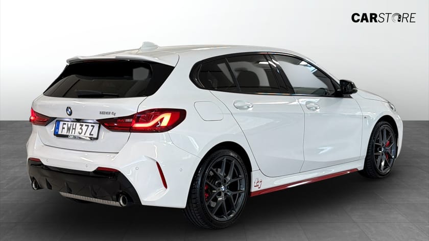 Bild 2 av BMW 128ti ti Steptronic 265Hk / M Sport / HUD / Kamera