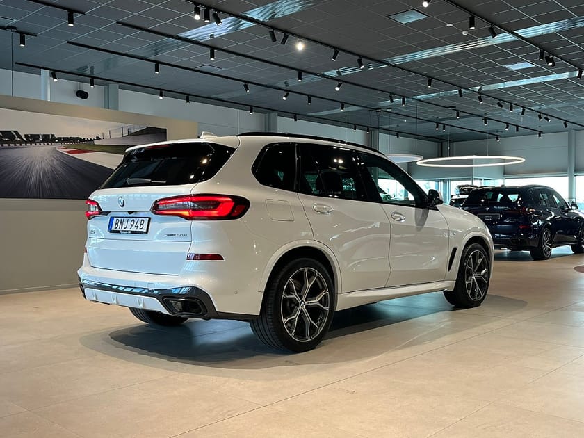 Bild 4 av BMW X5 xDrive45e iPerformance M Sport Laserlight Panorama HK D/A Pro Drag