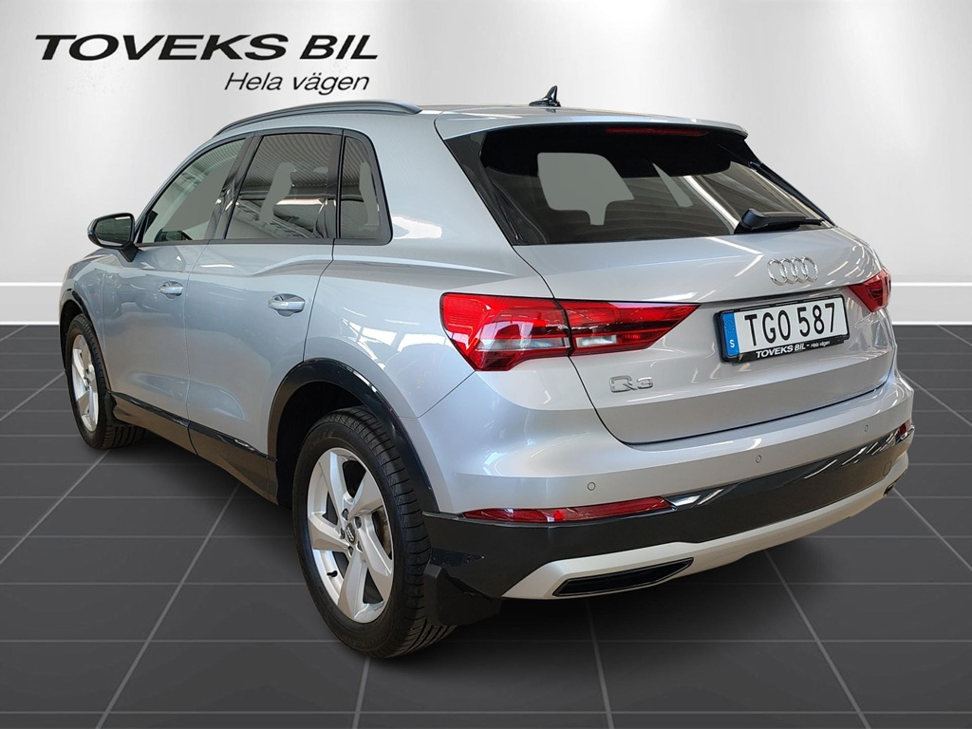 Audi Q3 2.0 TDI 150 hk DRAG 2020, bild 6/10