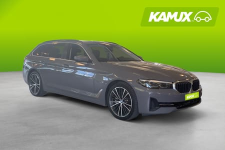BMW 530e Touring Pano Läder Kamera HelLjusAss HiFi Navi Keyless Drag 19''