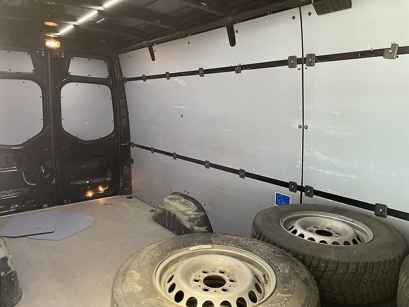 Bild 5 av Mercedes-Benz Sprinter 319 CDI Panel Van 190HK 9G-Tronic|B-kam|Värmare|NAVI|V-Hjul