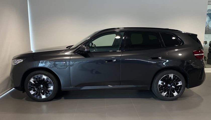 Bild 2 av BMW X3 30e xDrive H/K Drag