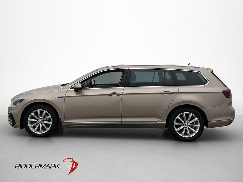 Bild 4 av Volkswagen Passat Sportscombi GTE Executive Pano Drag Kamera Navi Skinn