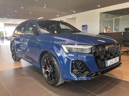 Audi Q7 60 TFSI e quattro SUV TFSIe 490hk Selection Black Carbon HUD