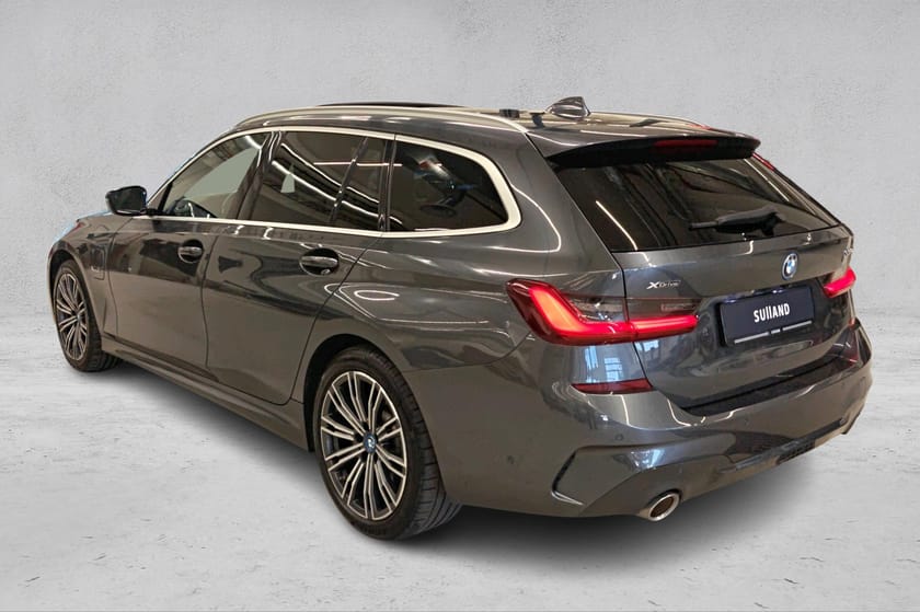 Bilde 3 av BMW 330e xDrive Touring MSport 292HK I I H.feste I HUD I Glasstak I ACC