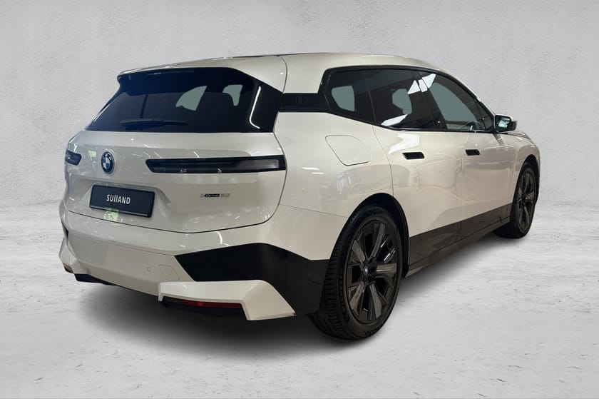 Bilde 5 av BMW iX xDrive50 50 Fully charged | Sportspakke | BSI | Skinn