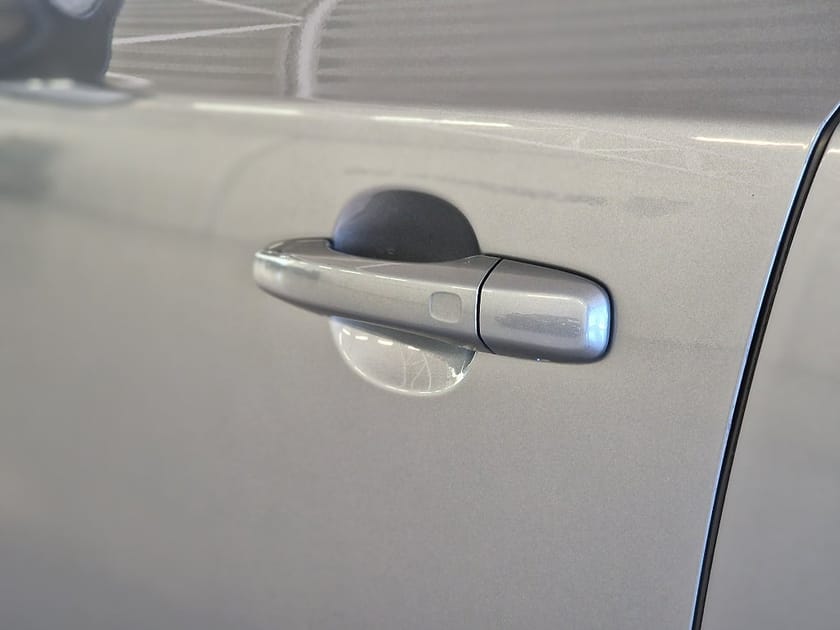 Bild 5 av Volvo V40 D4 R-Design|Panorama|Keyless|Dragkrok|Navi