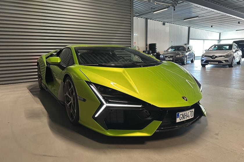 Bild 3 av Lamborghini Revuelto HPEV V12 1015hk Carbon VAT