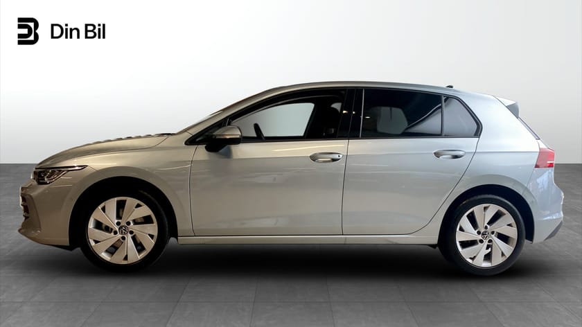 Bild 2 av Volkswagen Golf 1.5 eTSI 150 hk DSG Edition/Kamera