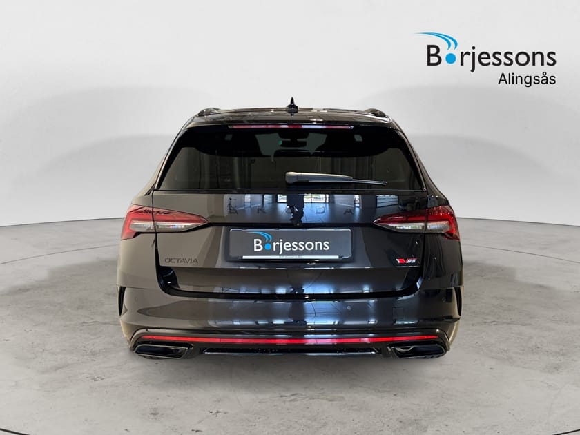 Bild 4 av Škoda Octavia Kombi RS 2,0 TSI 265 HK 7 VXL DSG