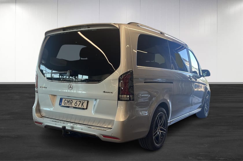 Bild 5 av Mercedes-Benz V 300d 4MATIC 3.2t AMG, 7-sits, drag, backkamera, vihjul, kupevärmare m tidur, burmester