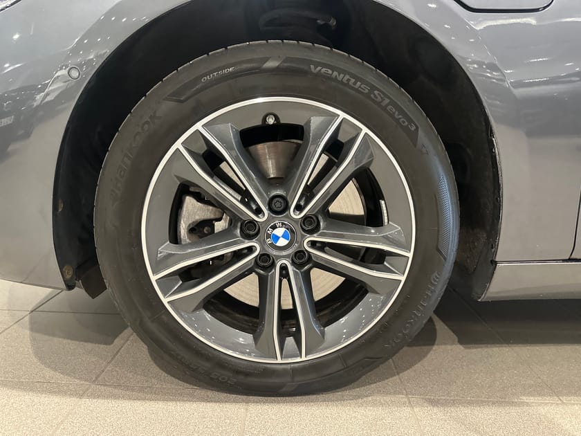 Bild 4 av BMW 225xe Active Tourer 225 xe Sportline/ Skinnklädsel/ Sensorer