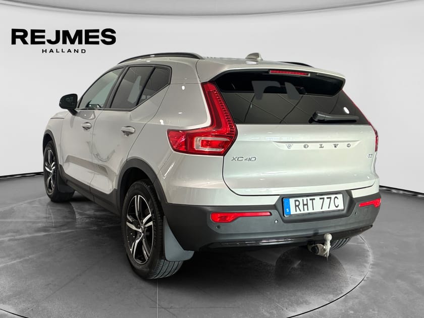 Bild 2 av Volvo XC40 B3 FWD Bensin Plus Dark