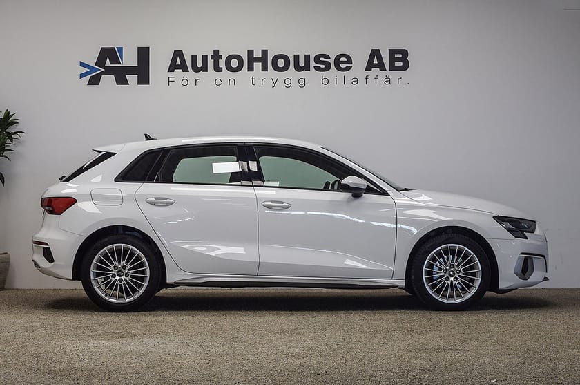 Bild 3 av Audi A3 Sportback 35 TFSI Proline Advanced Radarfart CarPlay