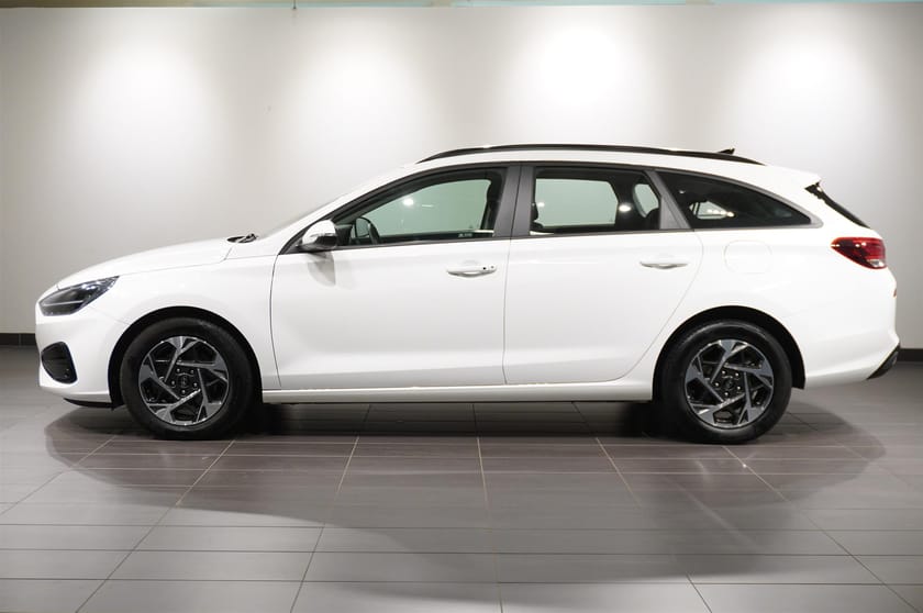 Bild 2 av Hyundai i30 Kombi 1.0 Automat 100hk Backkamera CarPlay Rattvärme