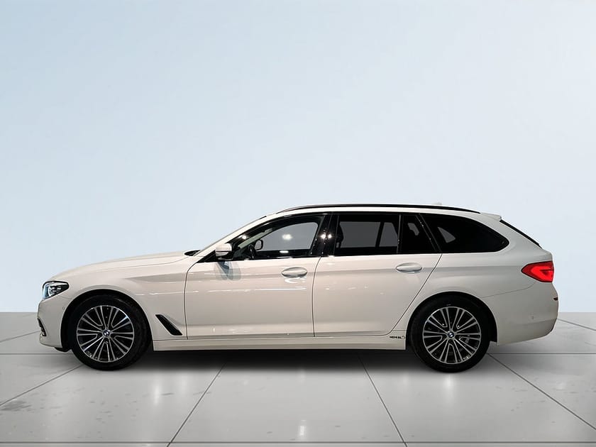 Bild 4 av BMW 520d xDrive Touring Sport line Drag Kamera Dvärm GPS SoV