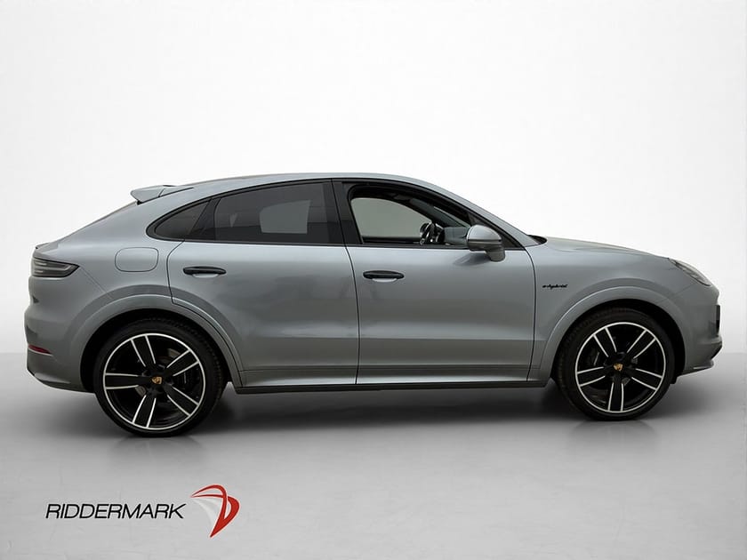 Bild 4 av Porsche Cayenne Coupé E-Hybrid Platinum Pano BOSE 360° Drag