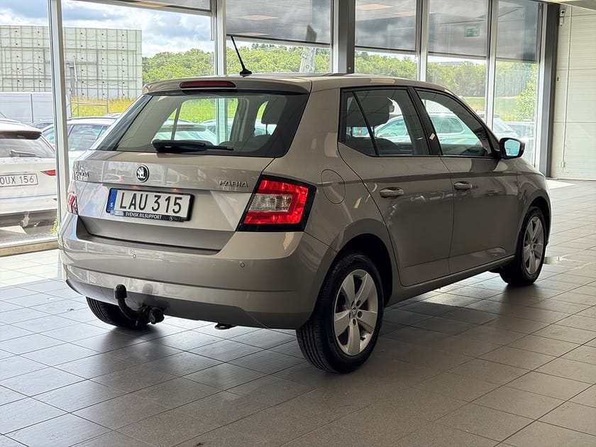 Bild 3 av Škoda Fabia 1.2 TSI Sensorer Räntekampanj 3,99% Drag